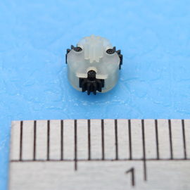 O diâmetro minúsculo super 1mm da engrenagem 3 engrenagens pretas pequenas monta no eixo